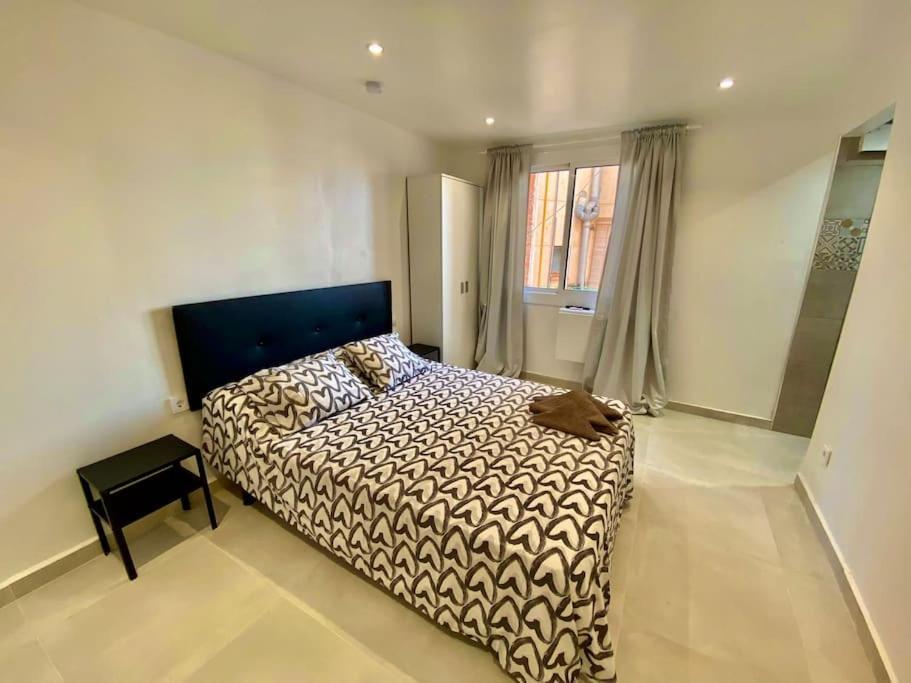 Apartamentos Con Bano Privado Frente Al Metro L5 Barcelona-Hospitalet لوسبيتاليت دي يوبريغات المظهر الخارجي الصورة